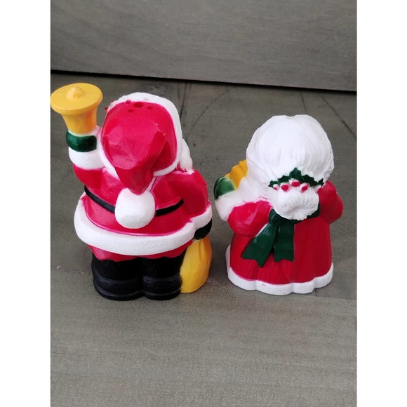 Vtg McCrory Santa & Mrs Clause Salt n Pepper Shakers Hong Kong Christmas NOS(z) - Picture 6 of 9